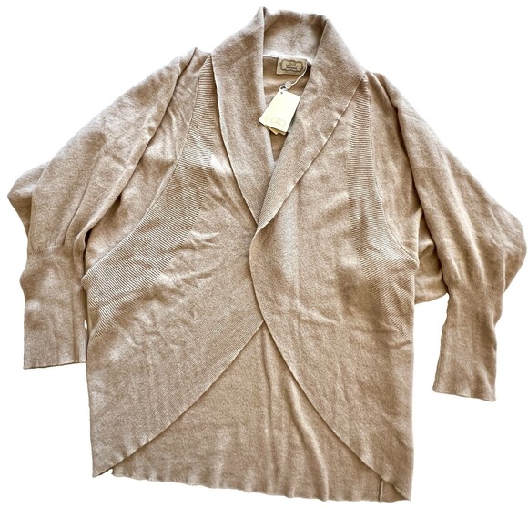 Agnona Sweaters - Agnona White Cashmere Shawl Collar Cardigan size 8 48 Beige